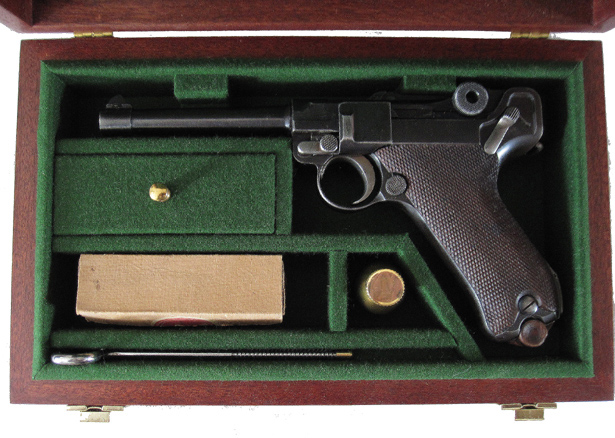 Luger Pistol GUN CASE LABEL Accessories Gun maker 